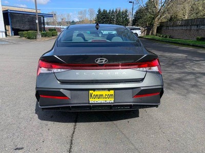 2026 Hyundai Elantra SE
