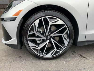 2025 Hyundai IONIQ 6 SEL