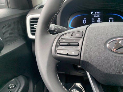 2026 Hyundai Venue SEL w/Two-Tone Roof