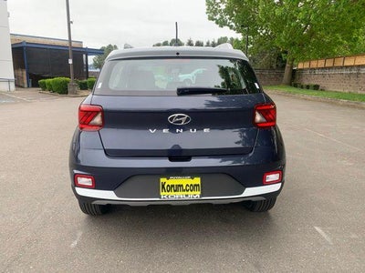 2026 Hyundai Venue SEL w/Two-Tone Roof
