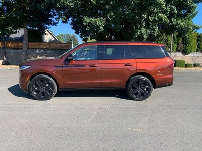 2027 Lincoln Navigator Reserve