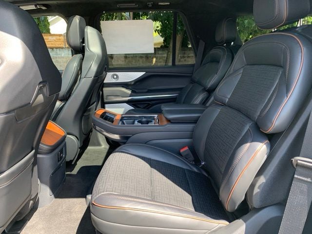 2027 Lincoln Navigator Black Label