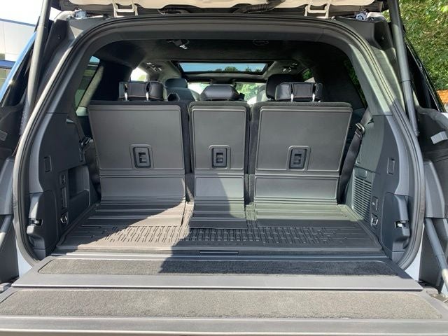 2027 Lincoln Navigator Black Label