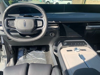 2026 Lincoln Navigator Premiere