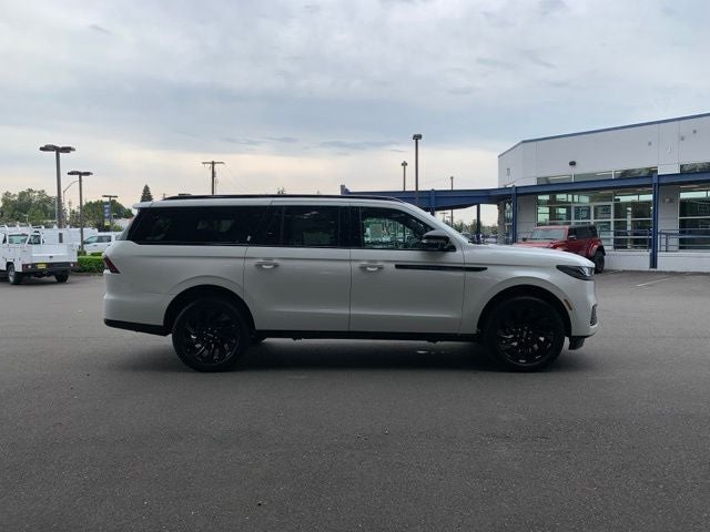 2027 Lincoln Navigator L Reserve
