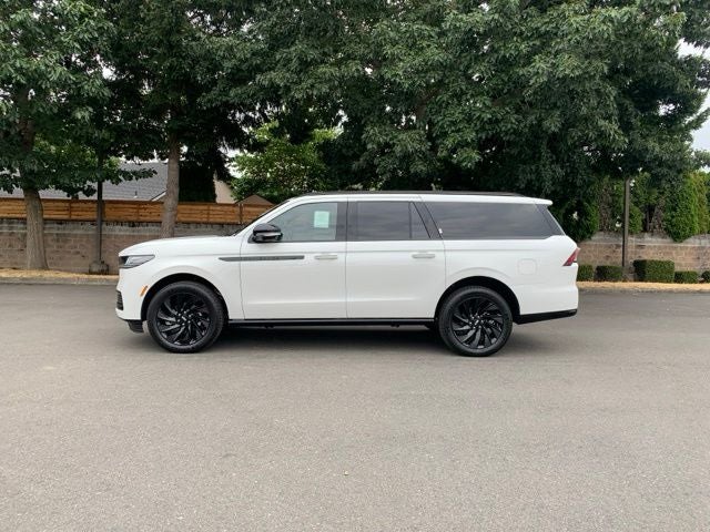 2027 Lincoln Navigator L Reserve