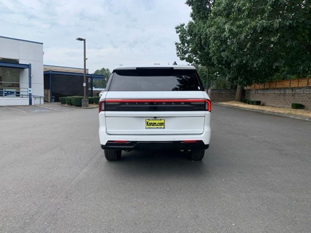 2027 Lincoln Navigator L Reserve