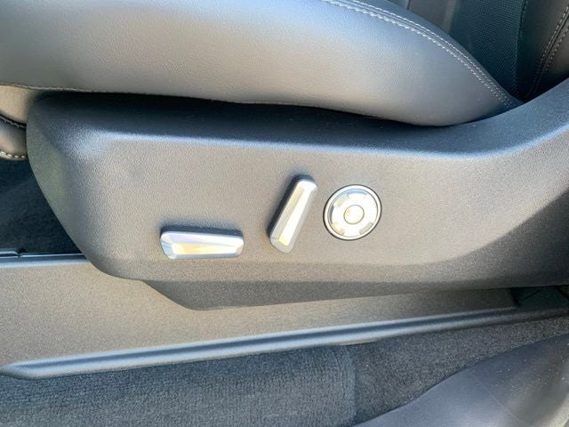 2027 Lincoln Navigator L Reserve