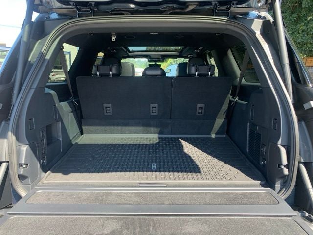 2027 Lincoln Navigator L Reserve