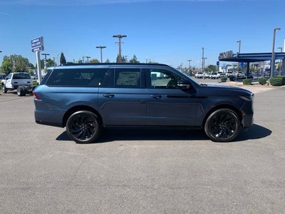 2027 Lincoln Navigator L Reserve