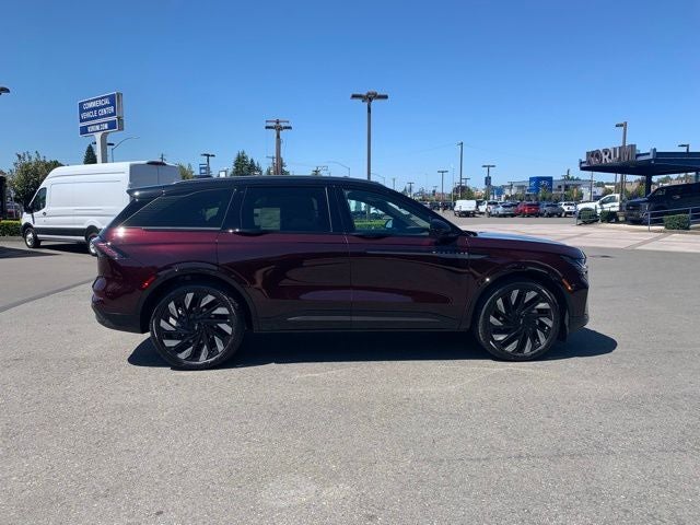 2025 Lincoln Nautilus Hybrid Reserve