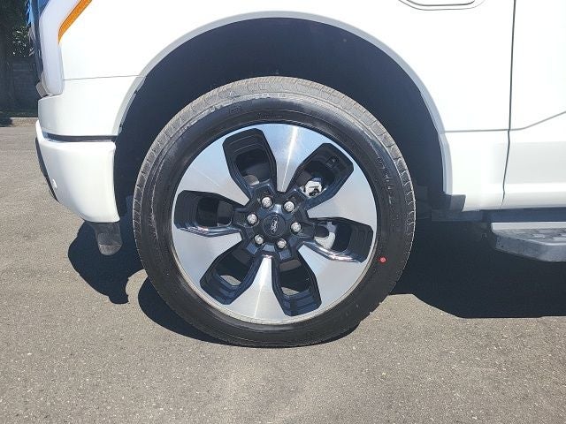 2025 Ford F-150 Lightning Platinum