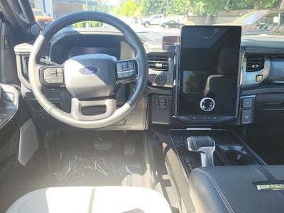 2025 Ford F-150 Lightning Platinum