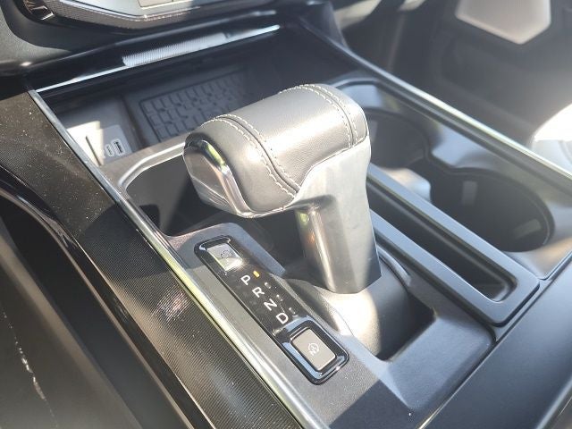 2025 Ford F-150 Lightning Platinum