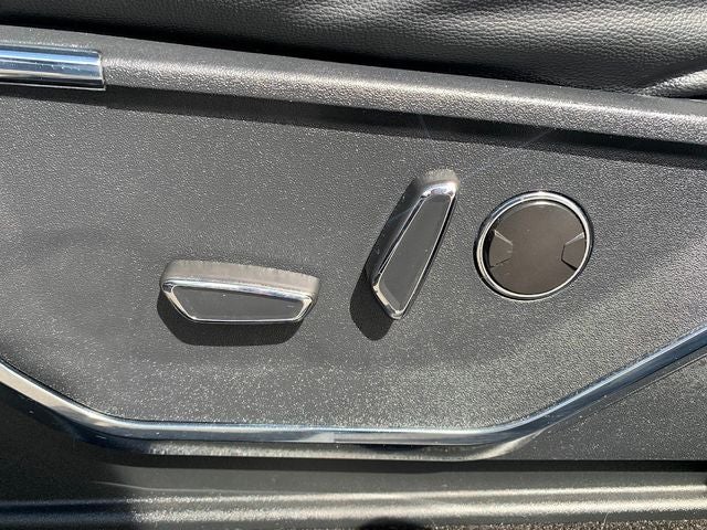 2022 Ford F-150 Lightning Lariat