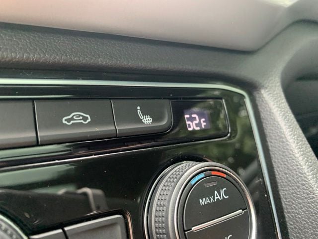 2022 Volkswagen Atlas Cross Sport 2.0T SE w/Technology