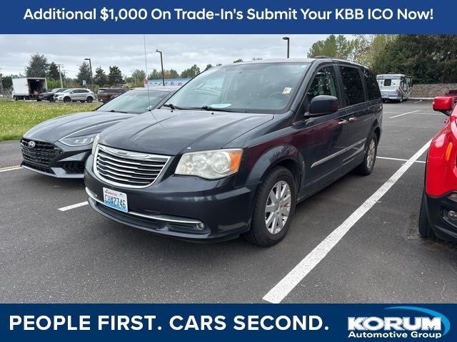 2014 Chrysler Town & Country Touring