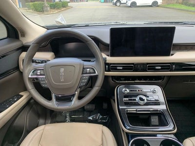 2022 Lincoln Nautilus Reserve