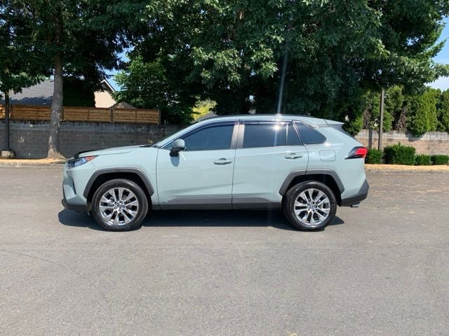 2020 Toyota RAV4 XLE Premium