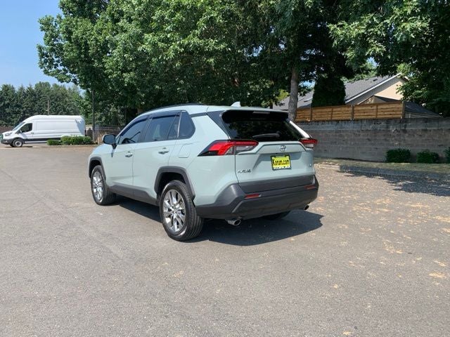 2020 Toyota RAV4 XLE Premium