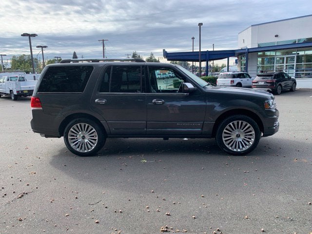 2015 Lincoln Navigator Base