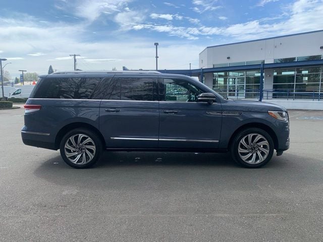 2023 Lincoln Navigator L Reserve