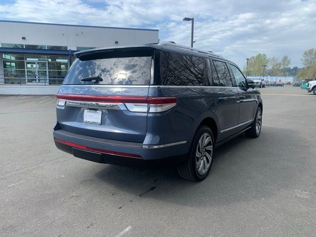 2023 Lincoln Navigator L Reserve