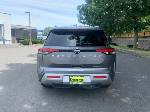 2022 Nissan Pathfinder SL