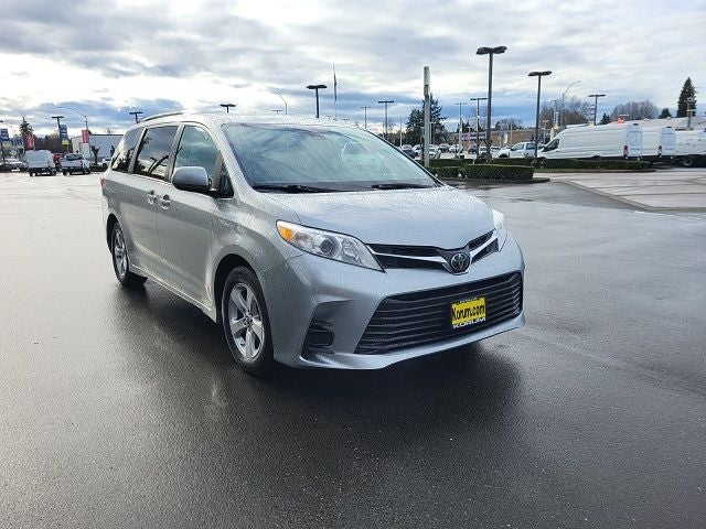 2019 Toyota Sienna LE 7 Passenger