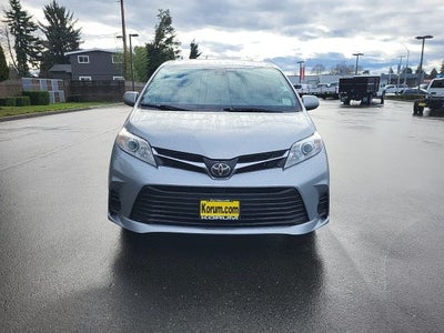2019 Toyota Sienna LE 7 Passenger