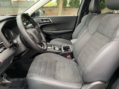 2022 Mitsubishi Outlander SE