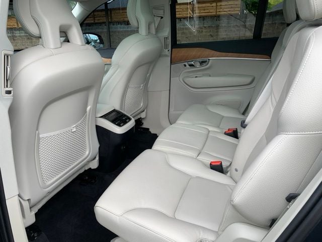 2021 Volvo XC90 T5 Momentum