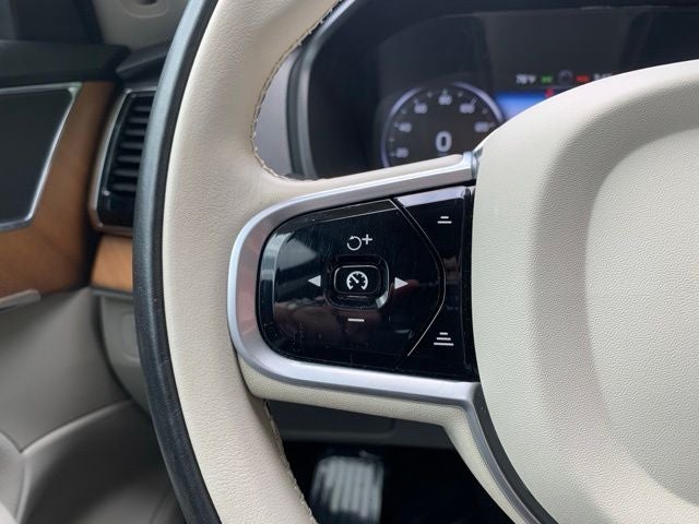 2021 Volvo XC90 T5 Momentum