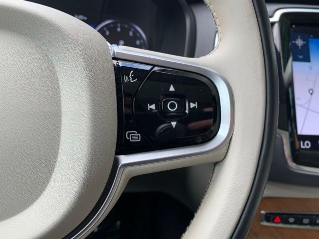2021 Volvo XC90 T5 Momentum