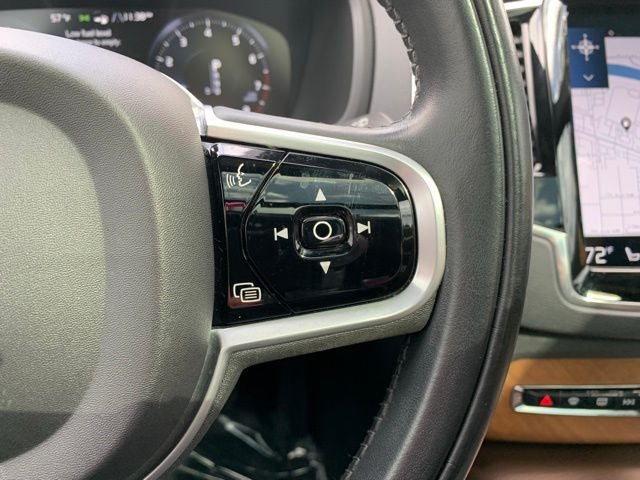 2021 Volvo XC90 T6 Momentum