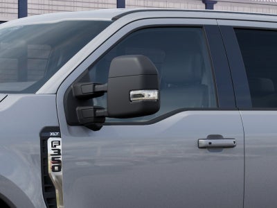2027 Ford Super Duty F-350® XLT